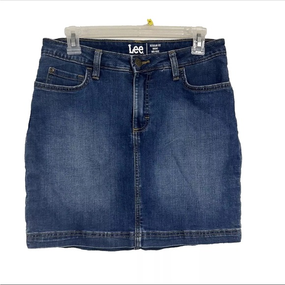 Lee Women's Mid Rise Regular Fit Blue Denim Jean Skort Size 6 M - Picture 5 of 5